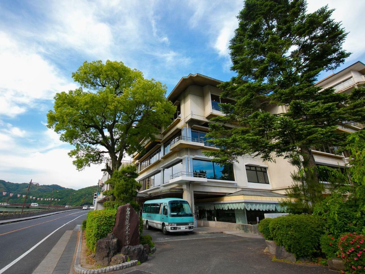 Iwakuni Kokusai Kanko Hotel Extérieur photo