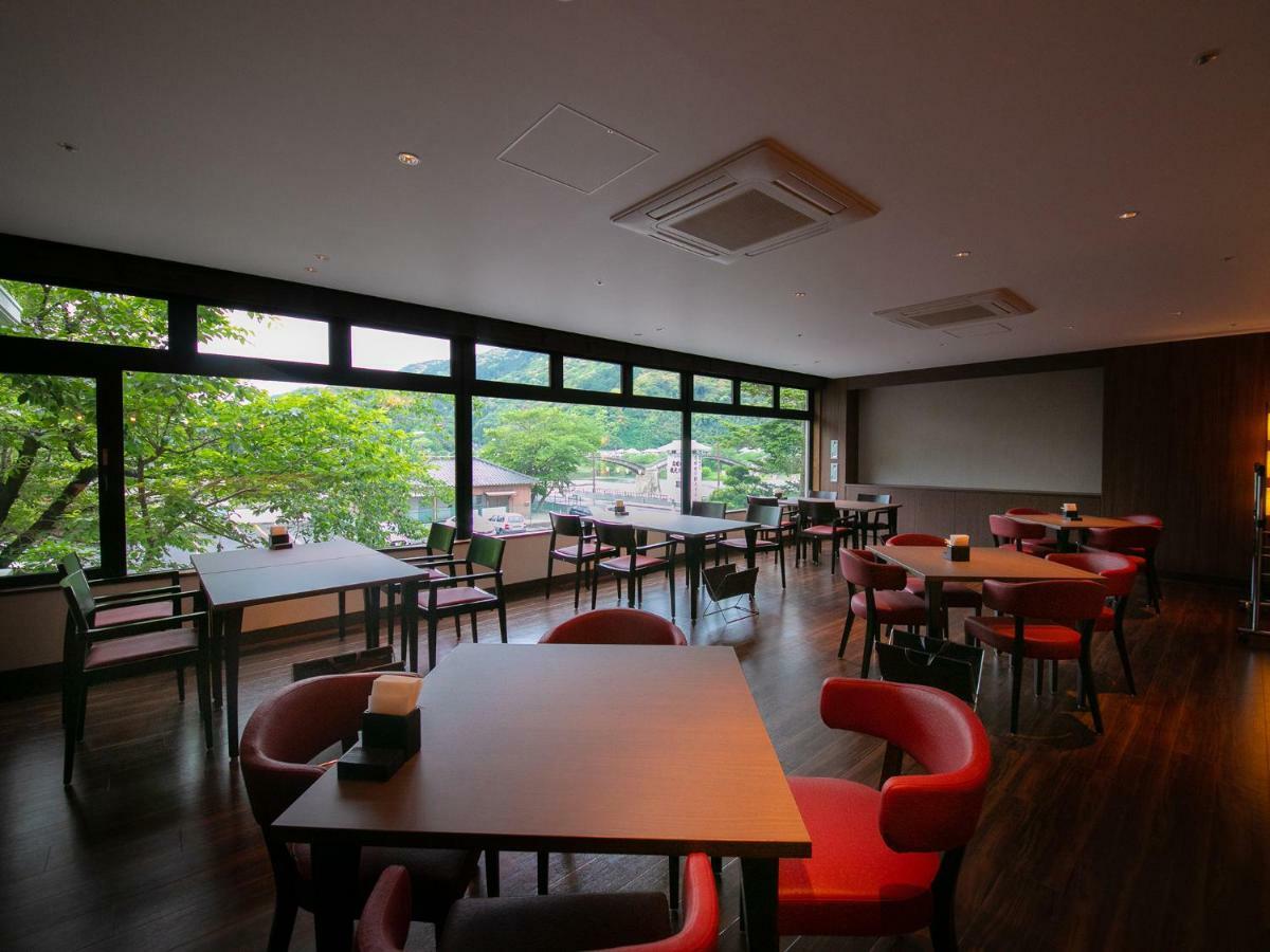 Iwakuni Kokusai Kanko Hotel Extérieur photo