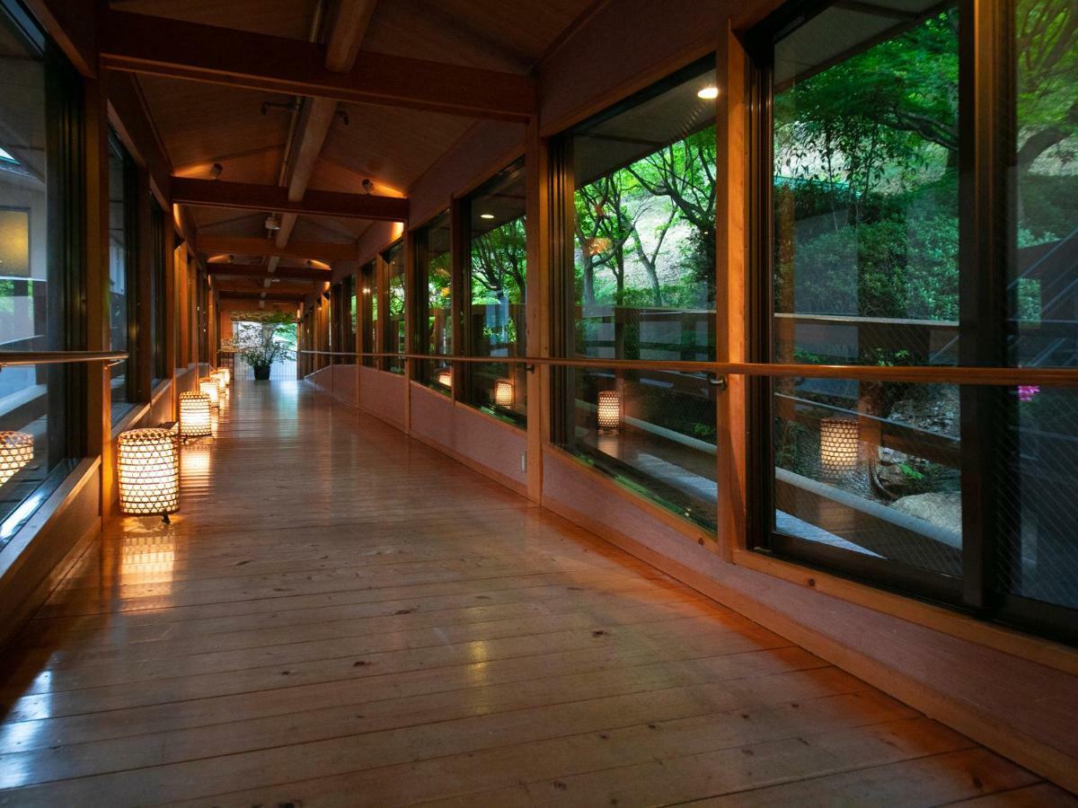 Iwakuni Kokusai Kanko Hotel Extérieur photo
