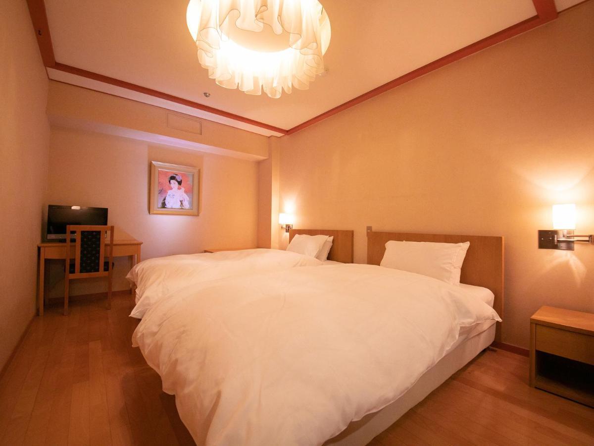 Iwakuni Kokusai Kanko Hotel Extérieur photo